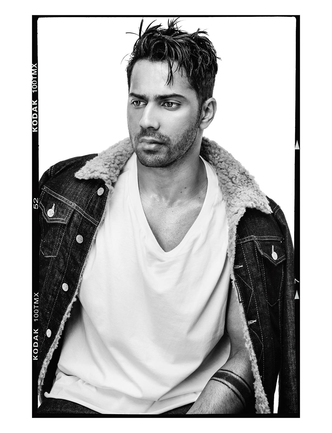 ERRIKOSANDREOU_ALIA_VARUN_011