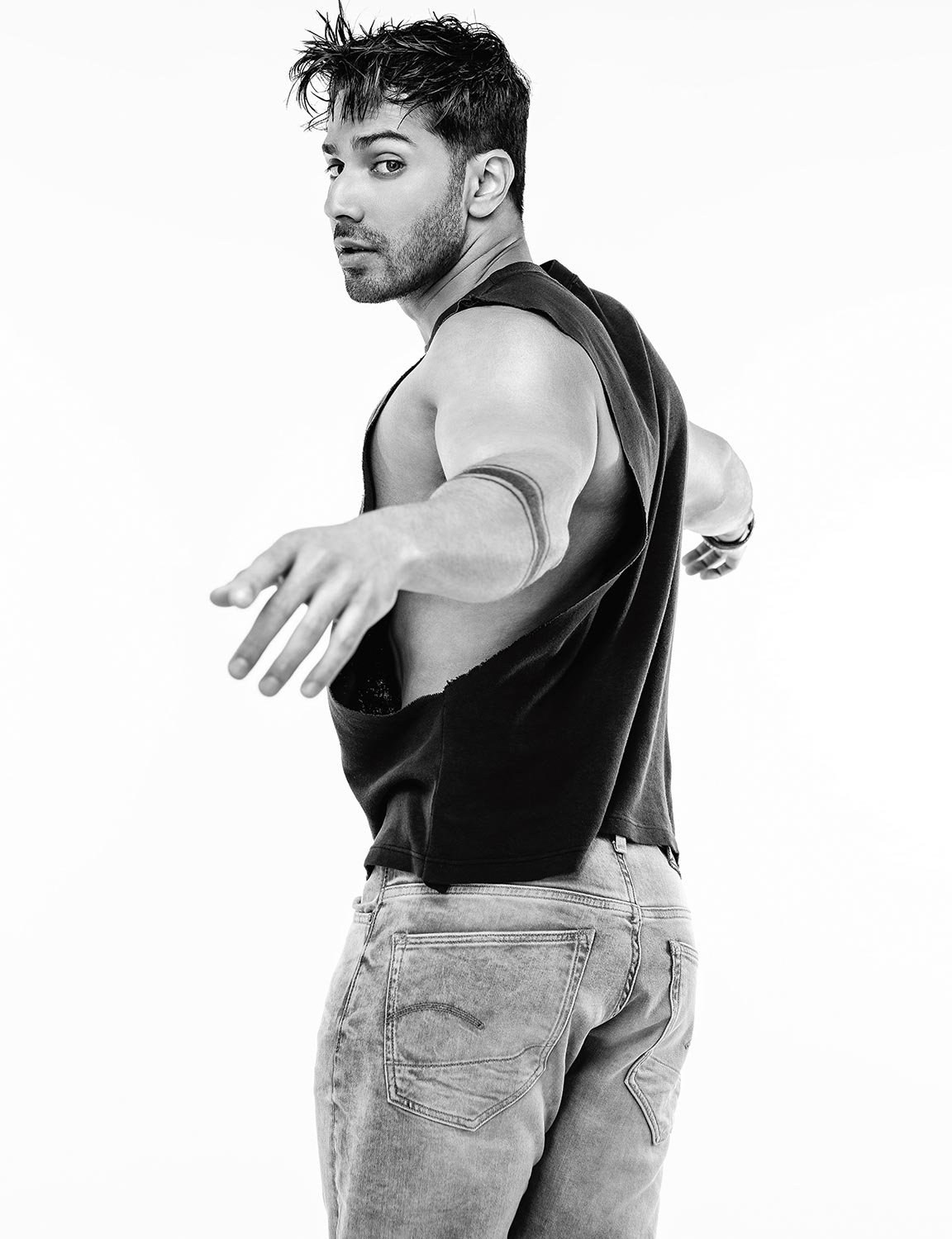 ERRIKOSANDREOU_ALIA_VARUN_021
